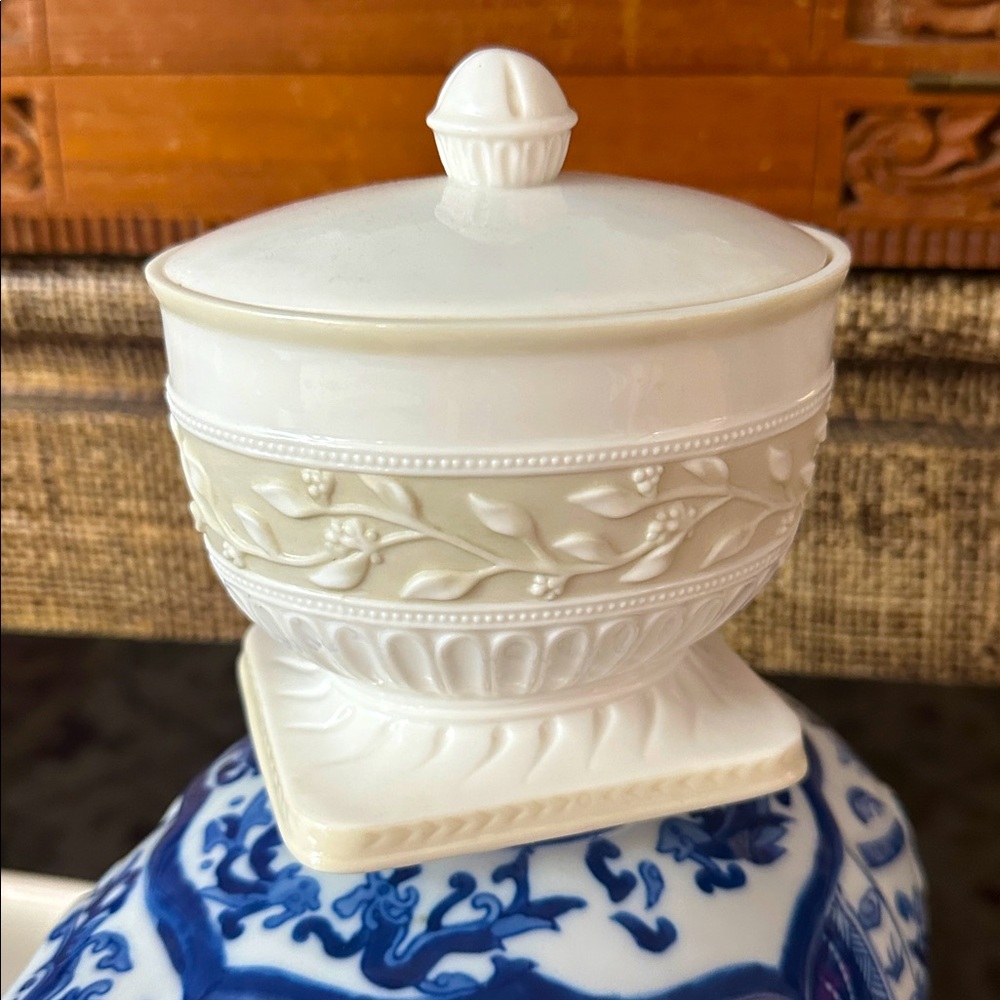 Vintage Waverly Bathroom Trinket Box